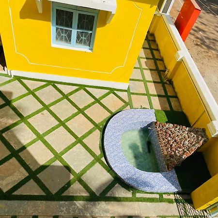 Trippy Spot Hostel & Cafe วากาตอร์ ภายนอก รูปภาพ