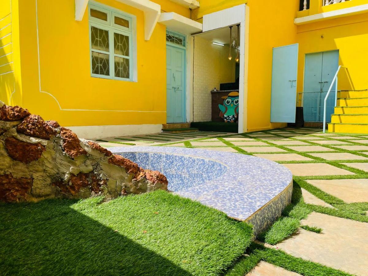 Trippy Spot Hostel & Cafe วากาตอร์ ภายนอก รูปภาพ