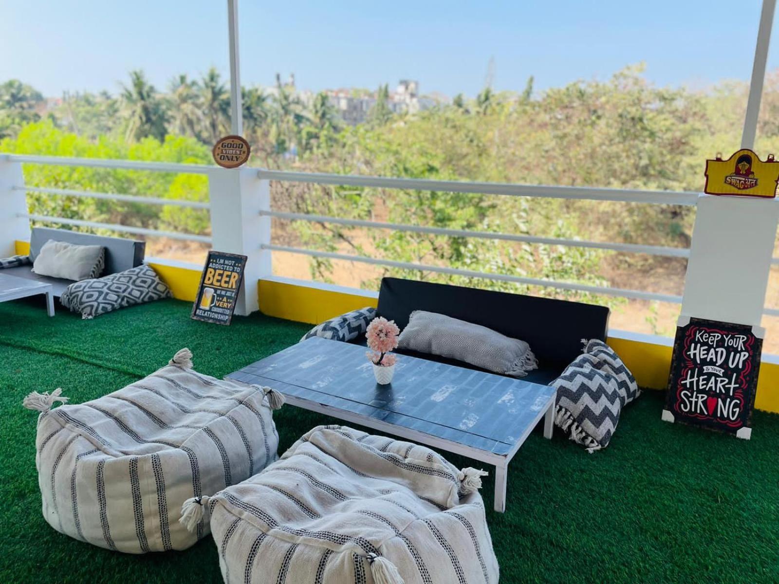 Trippy Spot Hostel & Cafe วากาตอร์ ภายนอก รูปภาพ