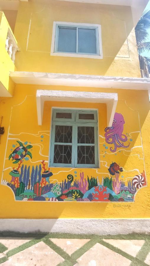 Trippy Spot Hostel & Cafe วากาตอร์ ภายนอก รูปภาพ