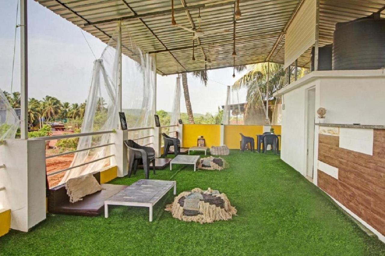 Trippy Spot Hostel & Cafe วากาตอร์ ภายนอก รูปภาพ